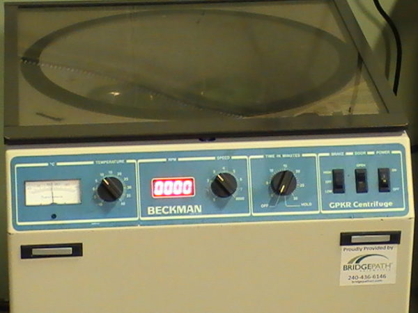 Beckman GPKR Refrigerated Knee Well Centrifuge - Image 5