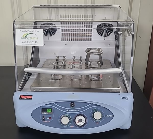 Thermo Scientific MaxQ 4000 Incubated and Refrigerated Orbital Shaker - Image 2