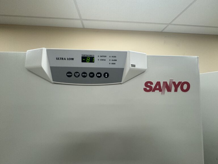 13918 Sanyo Freezer Front Digital Pad