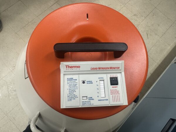 Thermo Scientific 175 L Liquid Nitrogen Dewar - Image 3