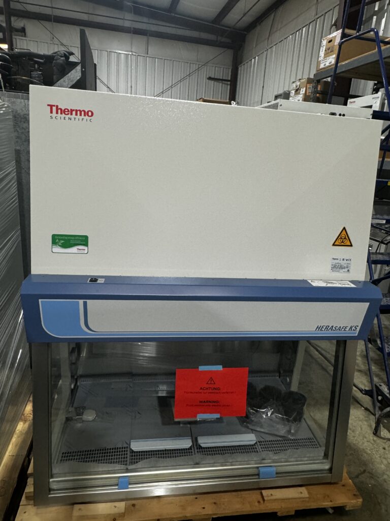 Thermo HeraSafe KS12 4ft Bio Safety Cabinet