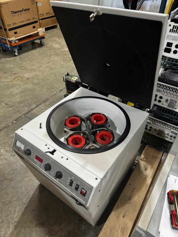 Beckman Allegra 6KR Refrigerated Knee-Well Centrifuge with GH 3.7 Rotor - Image 3