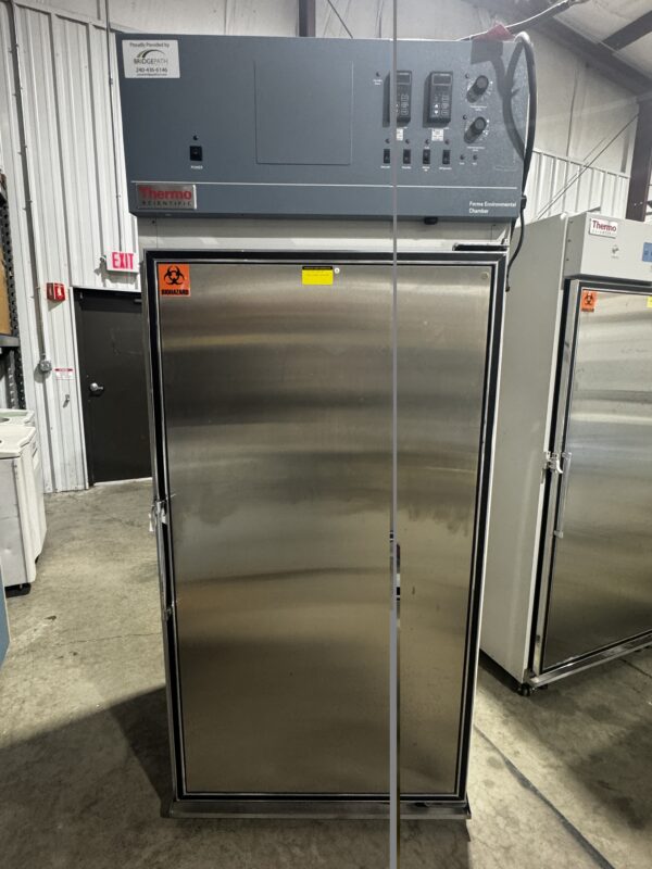 Thermo Scientific Model 3940, 29 cu. ft. Refrigerated Environmental Chamber - Image 7