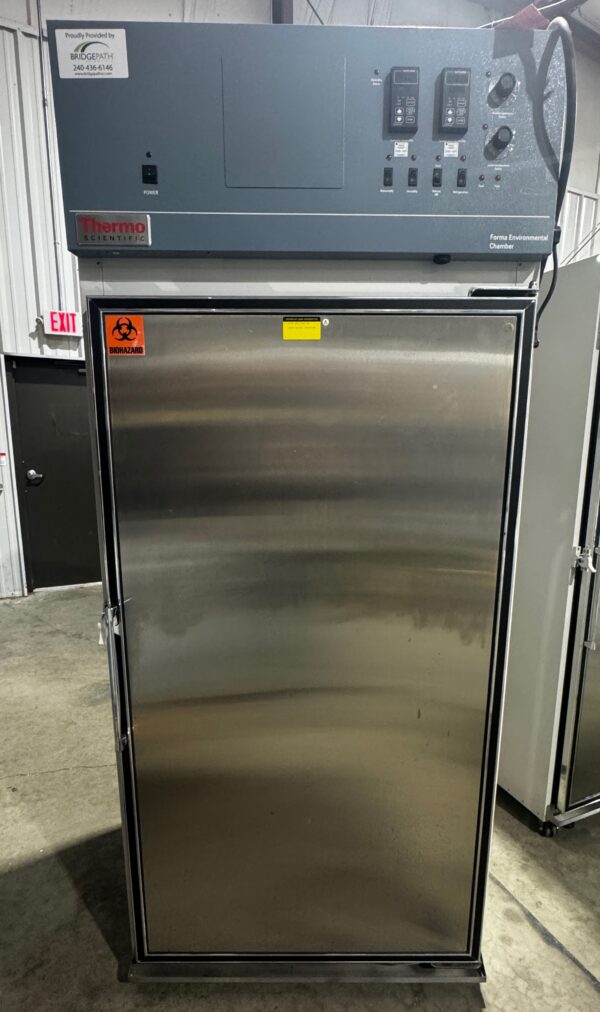 Thermo Scientific Model 3950, 29 cu. ft. 'Reach-In' C02 Incubator