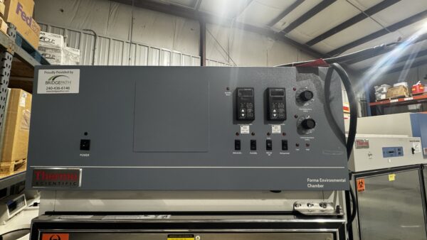 Thermo Scientific Model 3940, 29 cu. ft. Refrigerated Environmental Chamber - Image 6