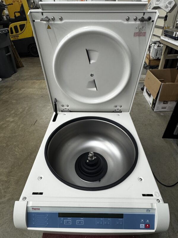 Thermo Scientific Sorvall 4510 ST 40 Benchtop Centrifuge - Image 6
