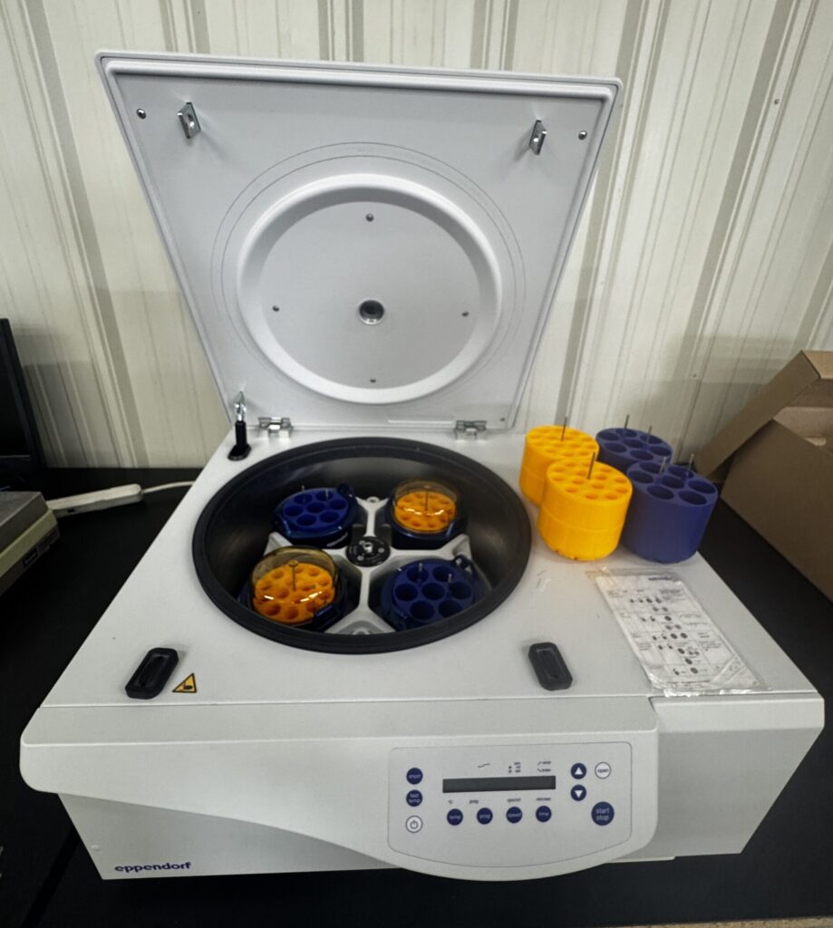 Eppendorf Model 5810 R Benchtop Refrigerated Centrifuge
