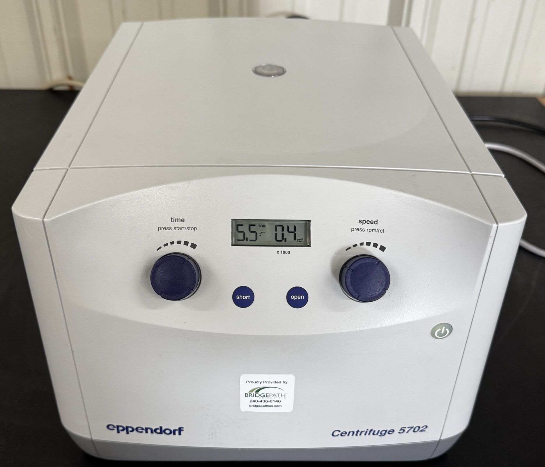 Eppendorf 5702 Multipurpose Benchtop Centrifuge
