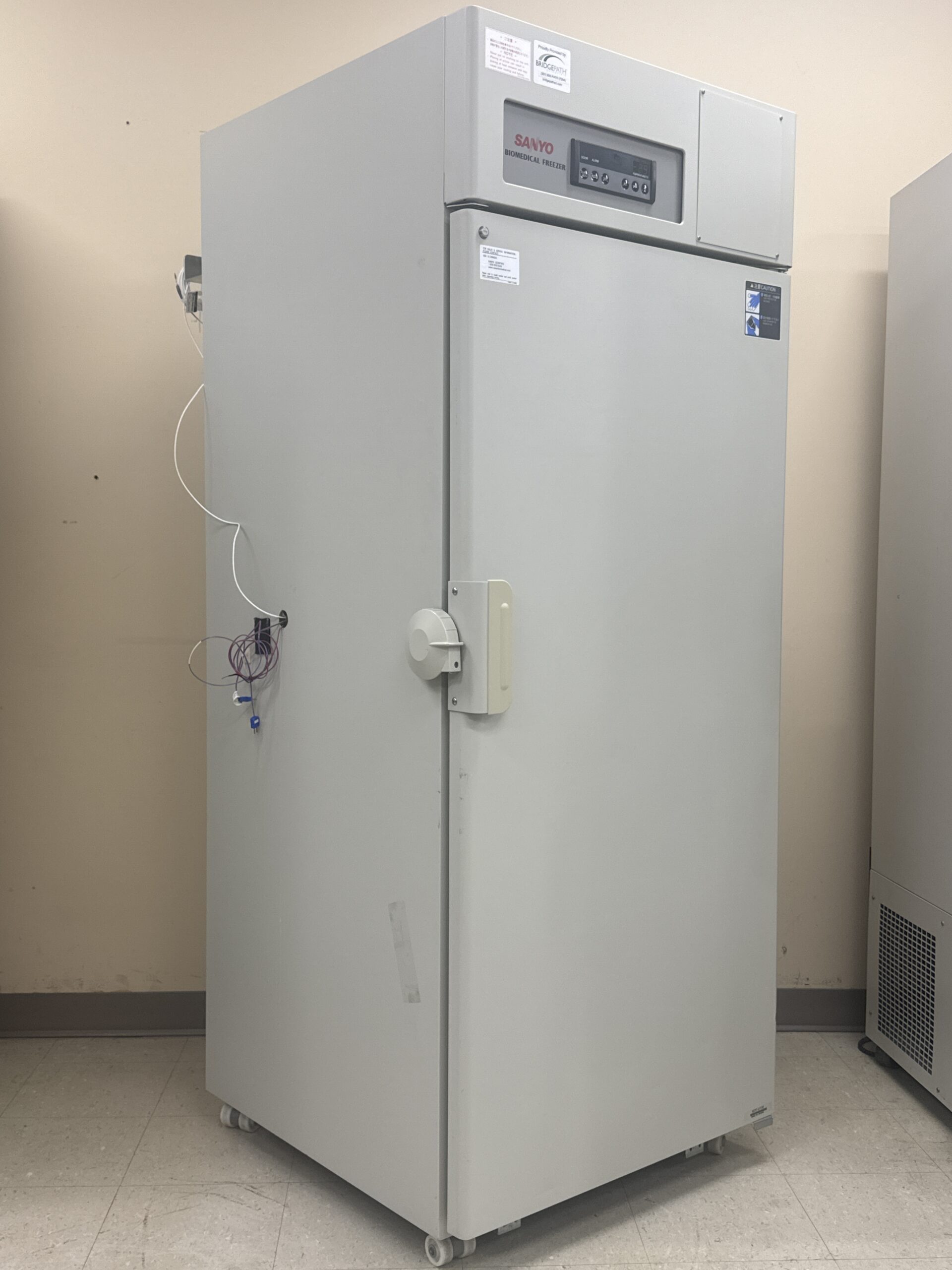 Sanyo MDF-U730 Biomedical Freezer Left Side View